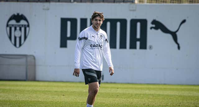 A Nico González le viene bien el miedo del Barcelona