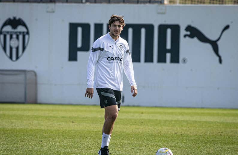 A Nico González le viene bien 'el miedo' del Barcelona