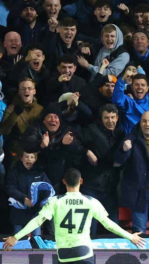 Phil Foden celebra un gol en la FA Cup. REUTERS