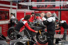 MotoE, el Campeonato del Mundo del 'silencio': «Escuchas los neumáticos y cómo te palpita el corazón»