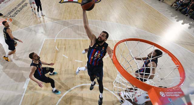 Mirotic firma su mejor partido de la temporada y el Barça aprieta la zona alta de la Euroliga