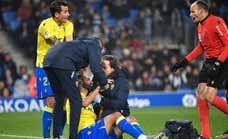 Accidentado Real Sociedad - Cádiz: Fali se retiró en camilla con collarín