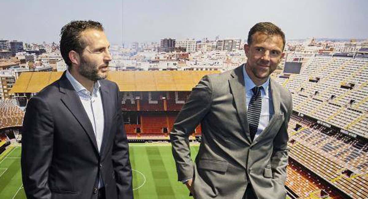 Marchena junto a Baraja el día de su presentación.