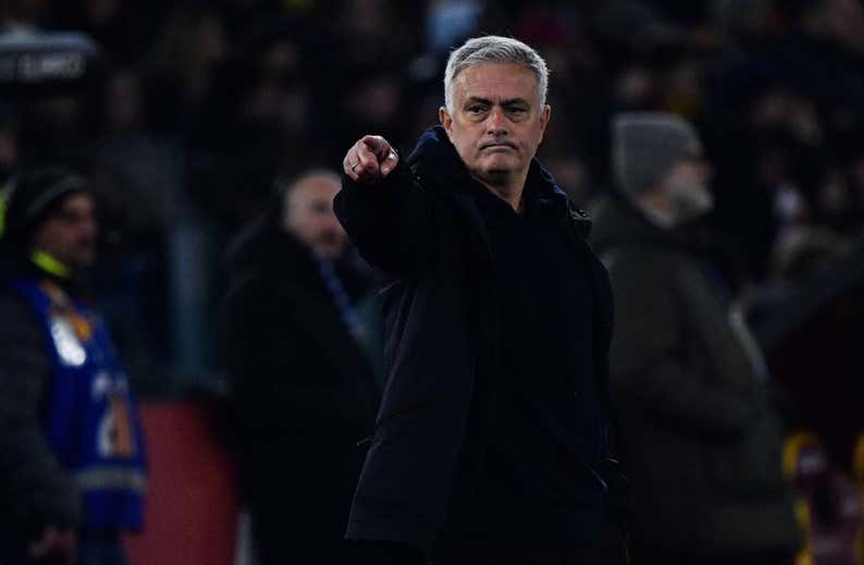 Mourinho le gana a Allegri la partida de ajedrez con el protagonismo de un peón