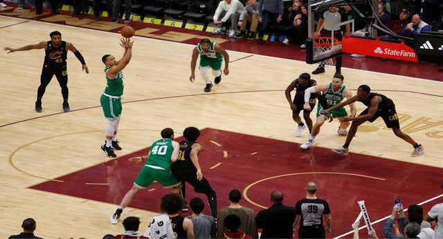 Los Celtics en crisis: tres derrotas seguidas y se alejan de Milwaukee