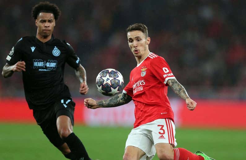 Grimaldo sueña con la Selección y media Europa con él