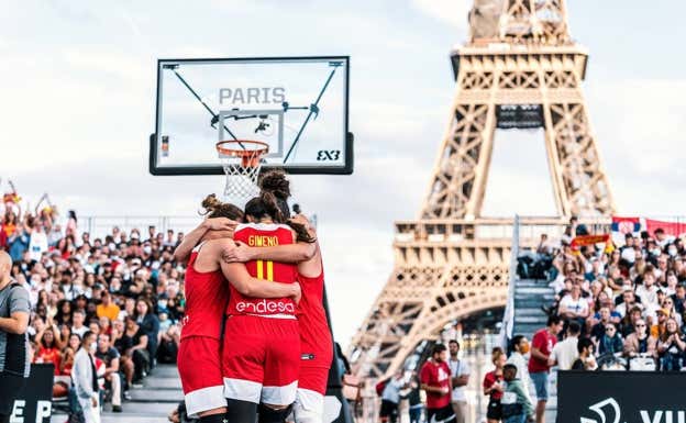 La Selección española se proclama campeona de Europa 3x3 con la Torre Eiffel como testigo. FEB