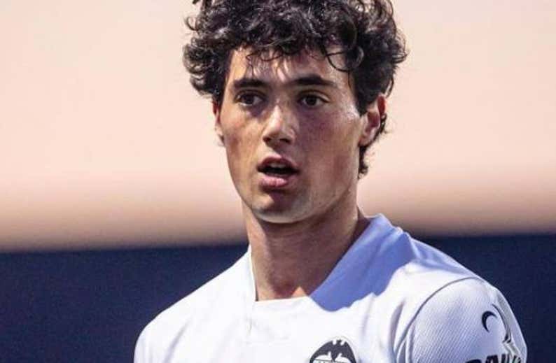 El Valencia quiere renovar al capitán del Mestalla, Pablo Gozálbez
