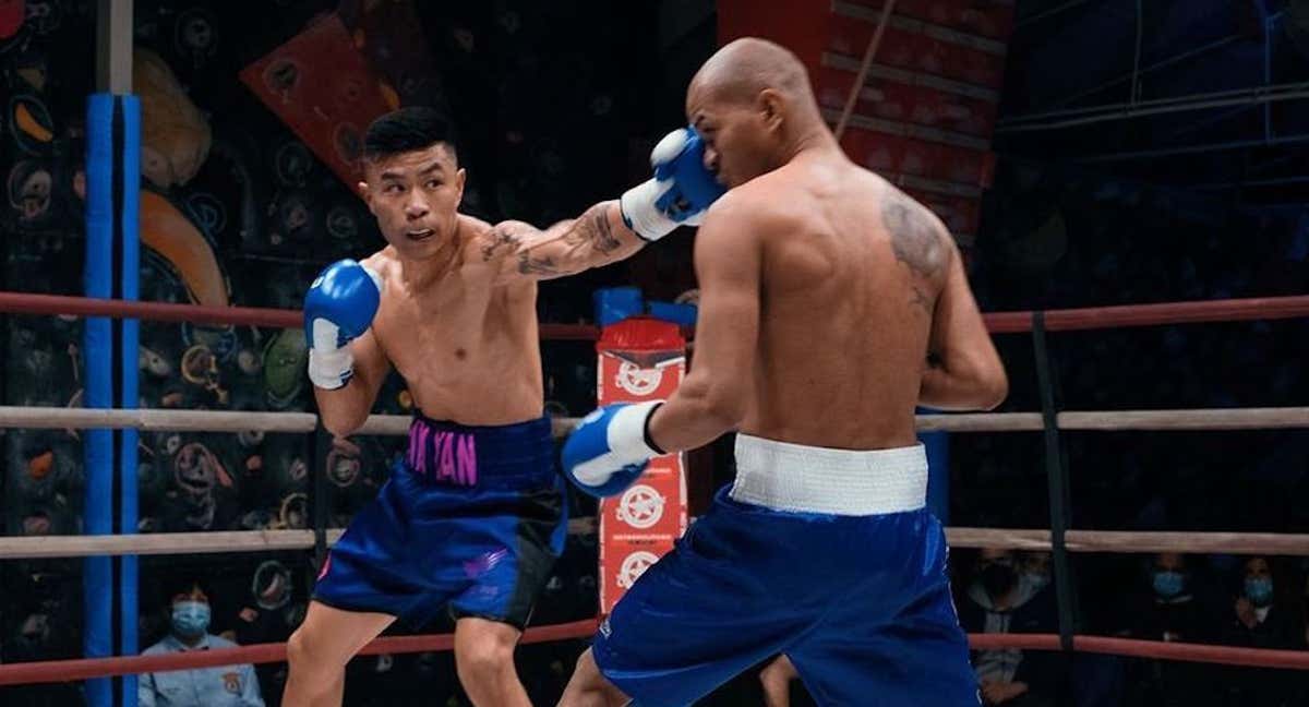 Juan Yin Yan golpea a un oponente durante un combate./JL Martínez