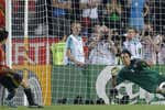 Cesc Fábregas, reencuentro con Buffon... pensando la retirada