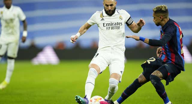 El Barça basa su eficacia defensiva en su presión alta; el Madrid repliega y busca la profundidad ofensiva