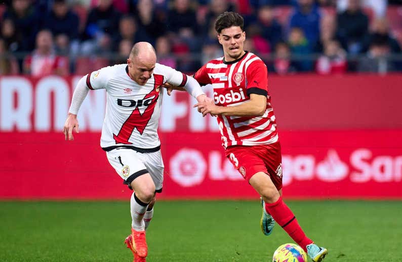 Rayo y Girona empatan en un partido trepidante