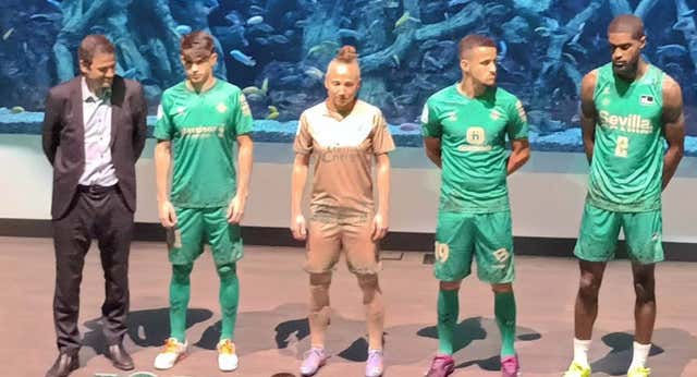 El Betis presenta sus camisetas más sostenibles