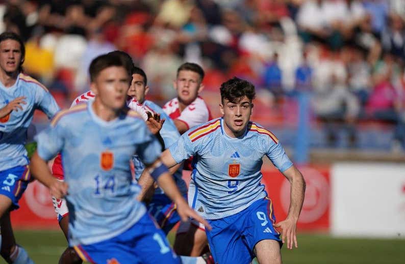 La Sub-19 más culé se topa con un muro en su debut