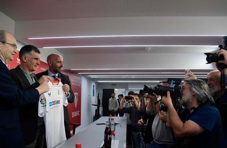 Una derrota en el Metropolitano puso a Mendilibar como primera opción al banquillo