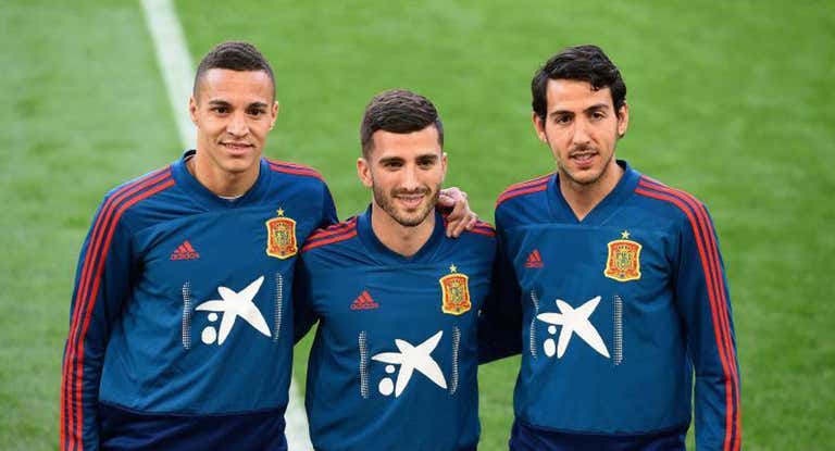 Gayà, Rodrigo y Parejo en una convocatoria con España cuando jugaban en el Valencia CF.