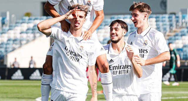 El Real Madrid estudia la posibilidad de alargar un año más la cesión de Iker Bravo