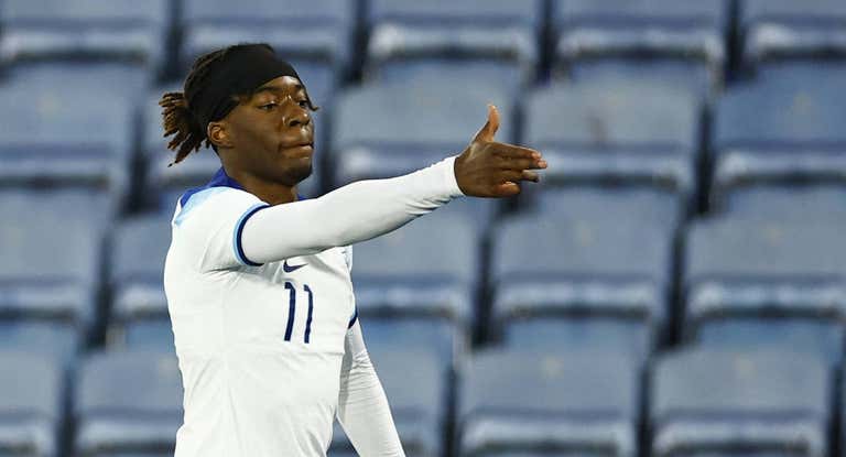 Noni Madueke, estrella con Inglaterra Sub-21.