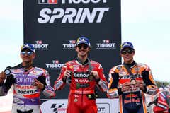 Márquez alimenta el sueño de la pelea por el título