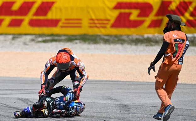 Marc Márquez va a interesarse por Miguel Oliveira en Portimao.  Reuters