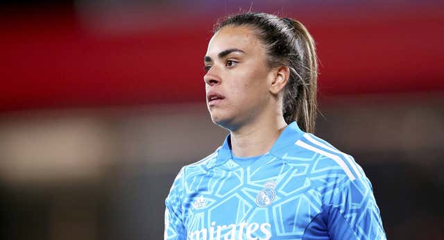 Misa, heroína y villana del Clásico