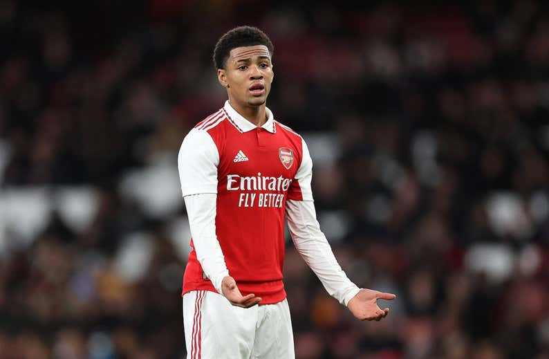 Nwaneri, la joya del Arsenal, sigue sin renovar