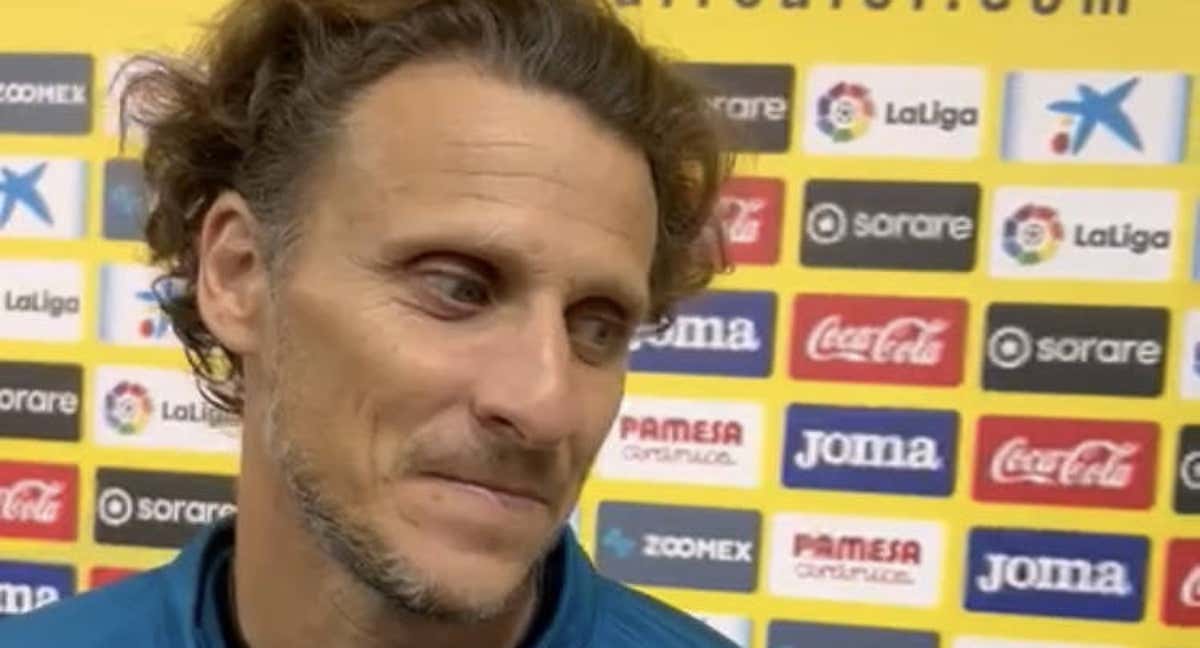 Forlán atiende a Relevo. /Relevo.