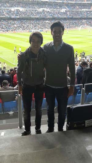 Federico y su hermano Fernando en el Santiago Bernabéu.
