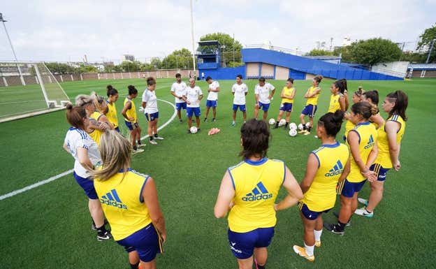 Denuncia por abuso sexual al entrenador del equipo femenino de Boca Juniors