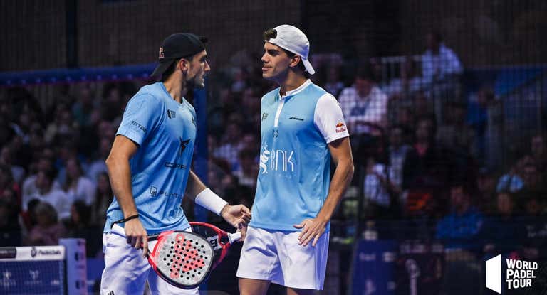 Lebrón y Galán durante un partido.