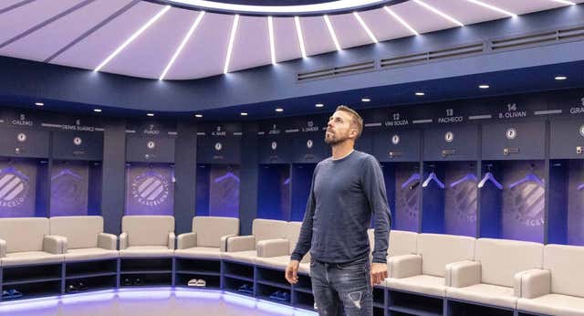El Espanyol presenta a un Luis García “más contento que un niño en la mañana de Reyes’