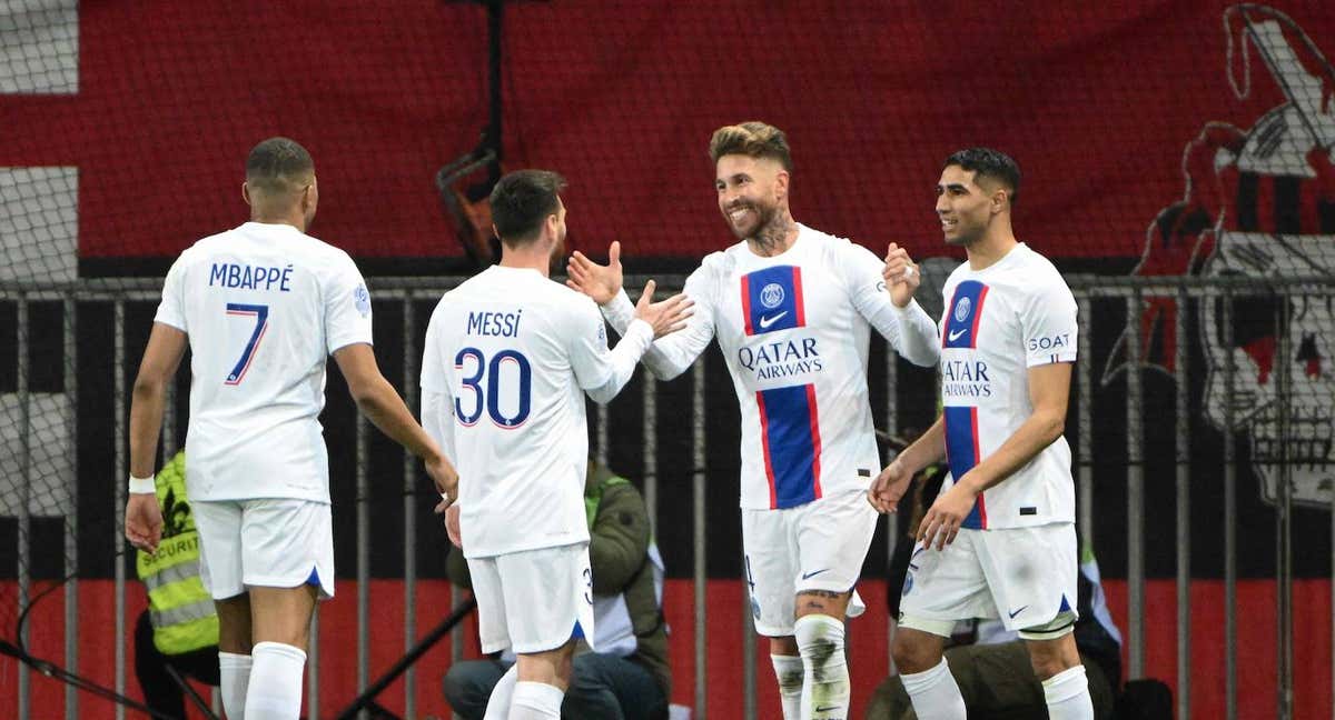 Messi, Ramos, Hakimi y Mbappé celebran el gol del español.