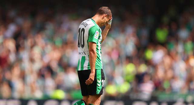 Canales se marchó hundido tras su expulsión y hace autocrítica: «Soy responsable de la derrota»