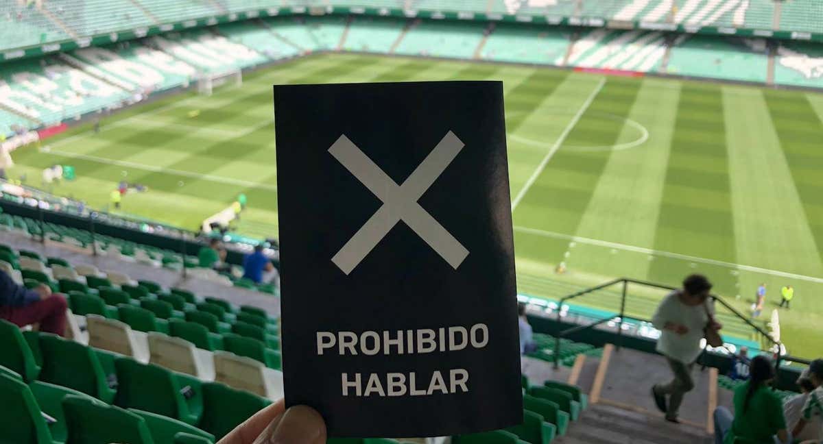 Pegatina que se ha colocado en los asientos del Benito Villamarín.