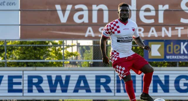 El último baile de Drenthe: ayuda a la sanidad y ficha por un equipo de Tercera neerlandesa