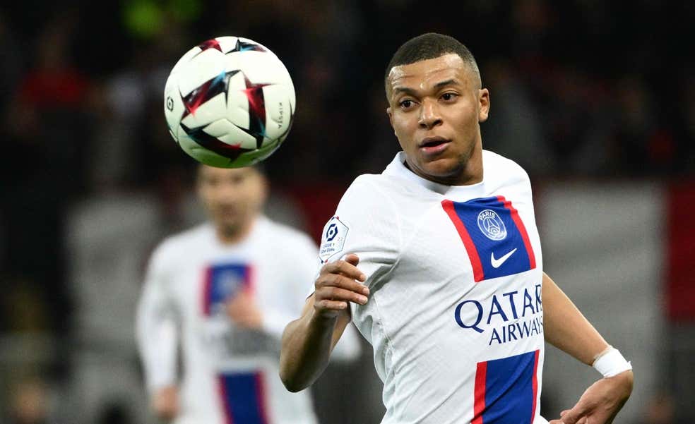 Mbappé termina con los rumores: “Soy parisino y tengo contrato”