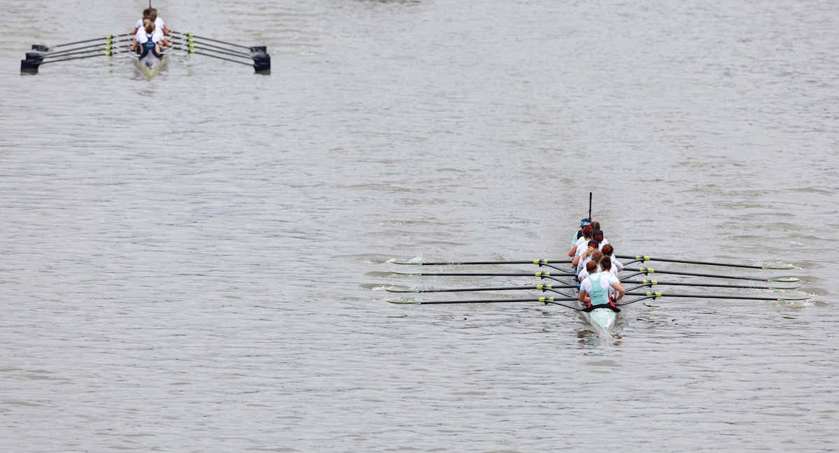 Regata tradicional entre Oxford y Cambridge./Reuters