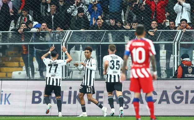 Gedson anotó el primer gol del partido para Besiktas en el minuto 24 del Besiktas-Atlético. EFE