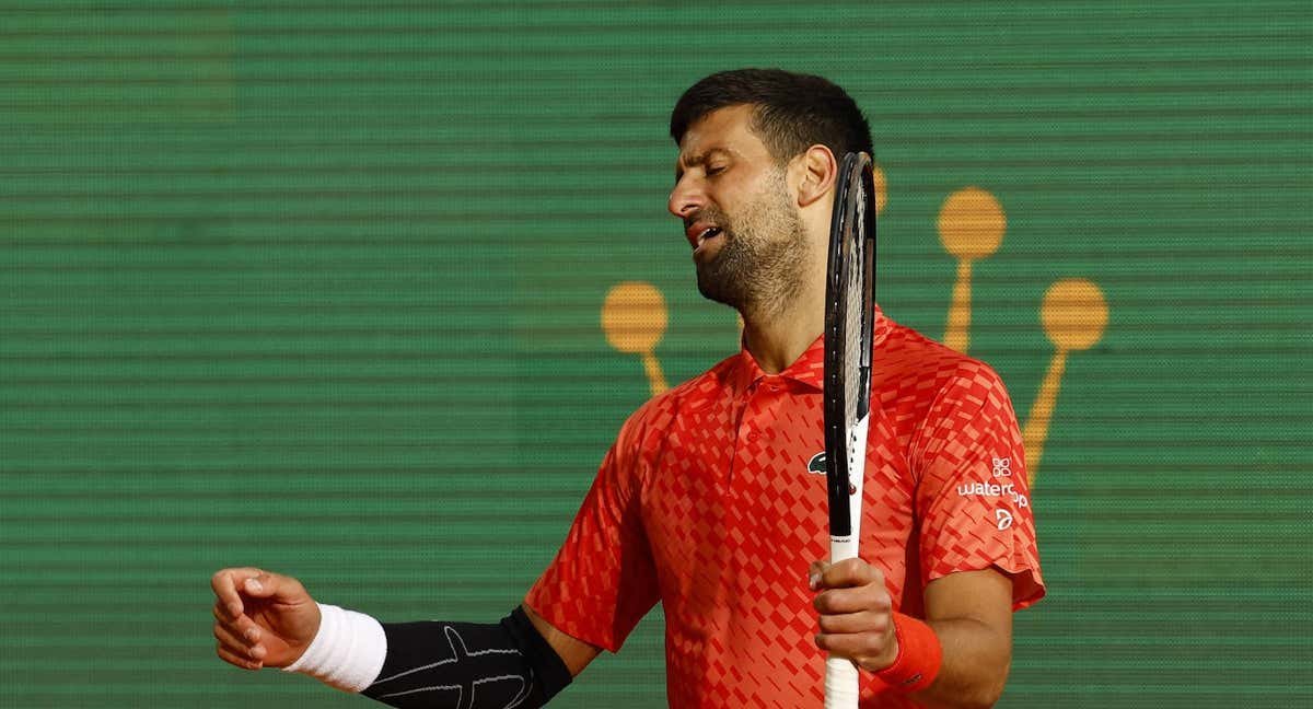 Djokovic se lamenta durante su partido ante Musetti en Montecarlo.