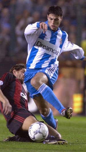 Diego Tristán vistiendo la camiseta del Deportivo de La Coruña.  EFE