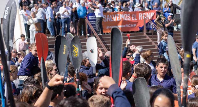 Multitudinaria manifestación en defensa del Náutico de Palma
