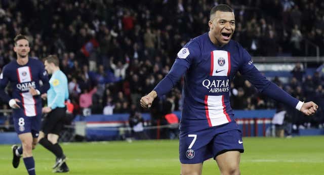Kylian Mbappé cambia el enfado con el PSG por la reconciliación a base de goles históricos
