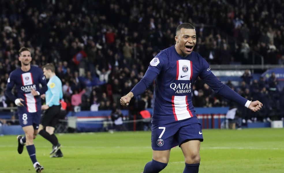 Kylian Mbappé cambia el enfado con el PSG por la reconciliación a base de goles históricos