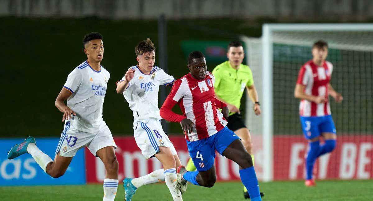 Real Madrid y Atlético, en un enfrentamiento de sus canteras.