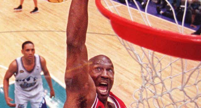 Estos fueron los mejores mates de Michael Jordan
