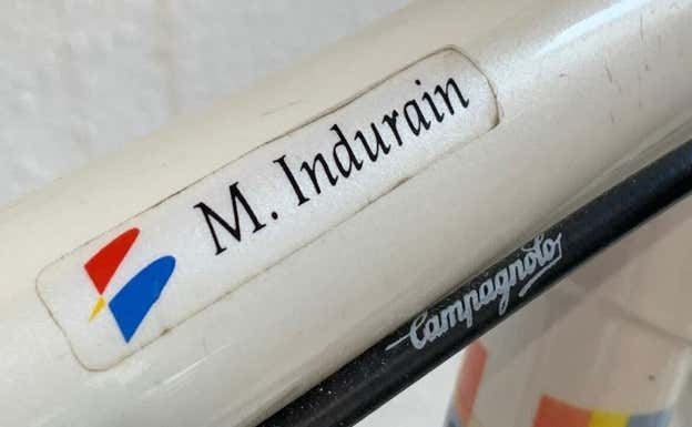 Inscripción de Miguel Induráin en la bicicleta del Tour 1994.