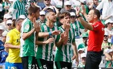 Cómo explicar que quince equipos de la Premier League suman juntos las mismas tarjetas rojas que el Betis