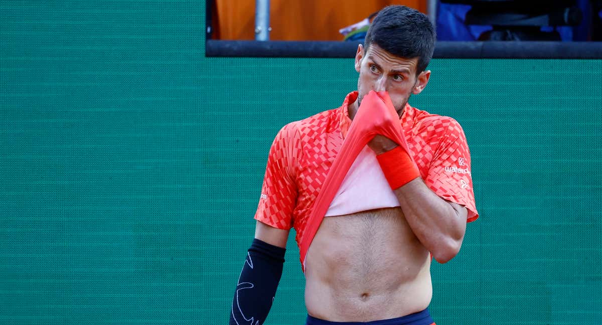 Djokovic sigue su calvario en la tierra batida esta temporada.