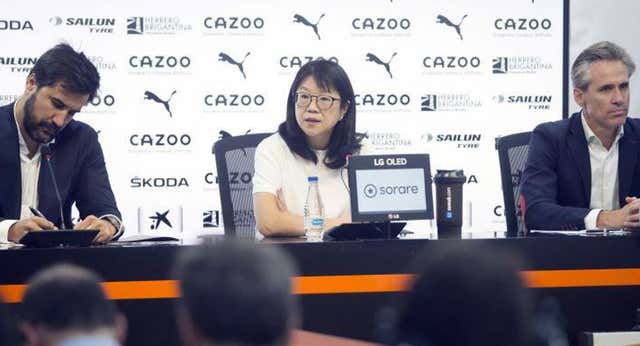 Singapur pone sus ojos en Valencia con Lim… hijo