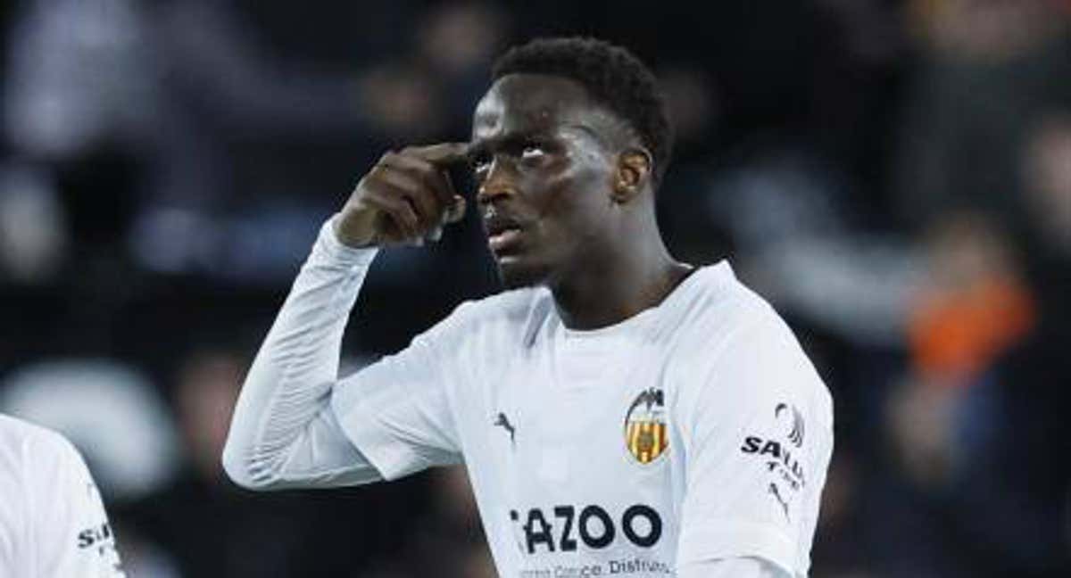 Diakhaby se lamenta en Mestalla.